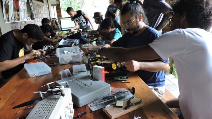 Evento gratuito tem oficina de robótica e discussões sobre comportamento na Caixa Cultural de Salvador